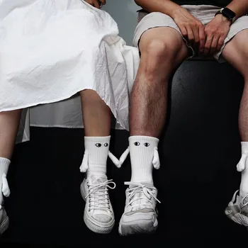 Roztomilý Pár Ponožky Magnetické 3D Držanie Ruky Bábiku Ponožky Letné Muži Ženy Mid-trubice Ponožky Krátke Stredné Trubice Športové Ponožky Vtipný Darček Obrázok
